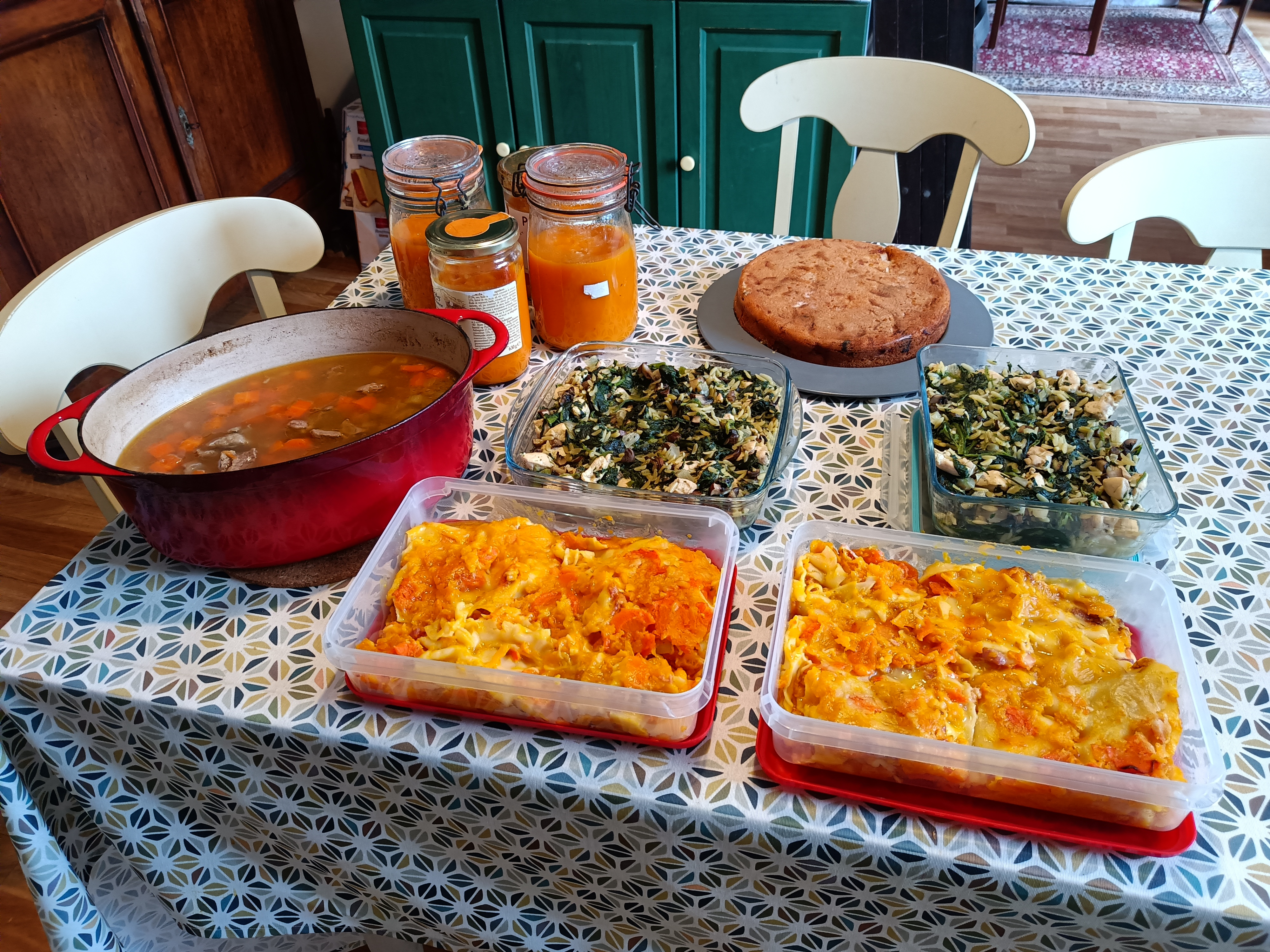 Plusieurs plats préparés par Brigitte En Cuisine chez une cliente